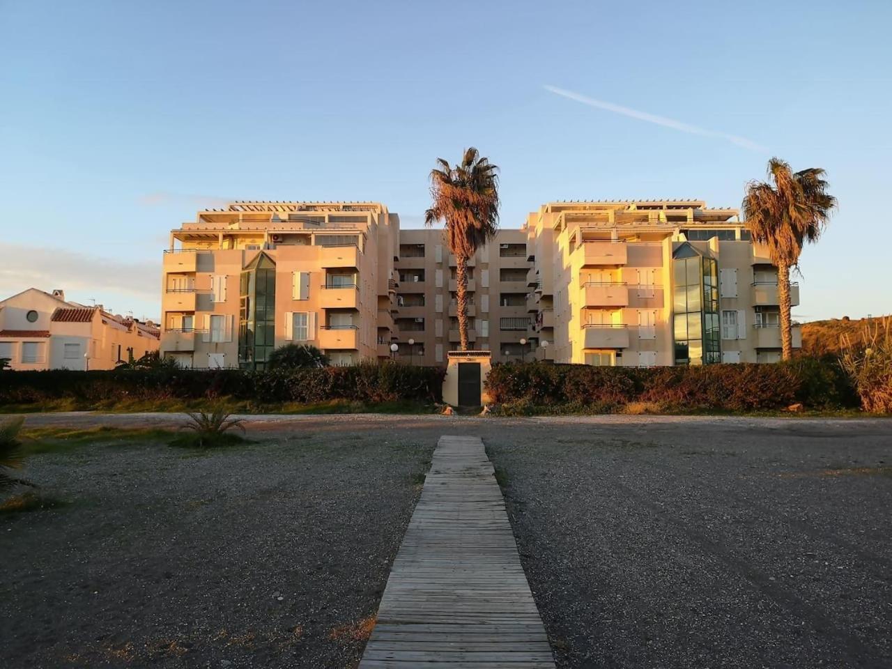 Espectacular Residencial En 1A Linea Con Piscina Apartamento Benajarafe Exterior foto